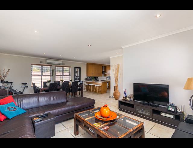 3 BEDROOM FREESTANDING SOLD IN SUNNINGDALE